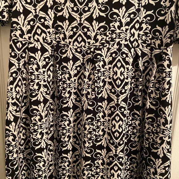 Zadie B’s Black & White Dress. - Picture 5 of 6